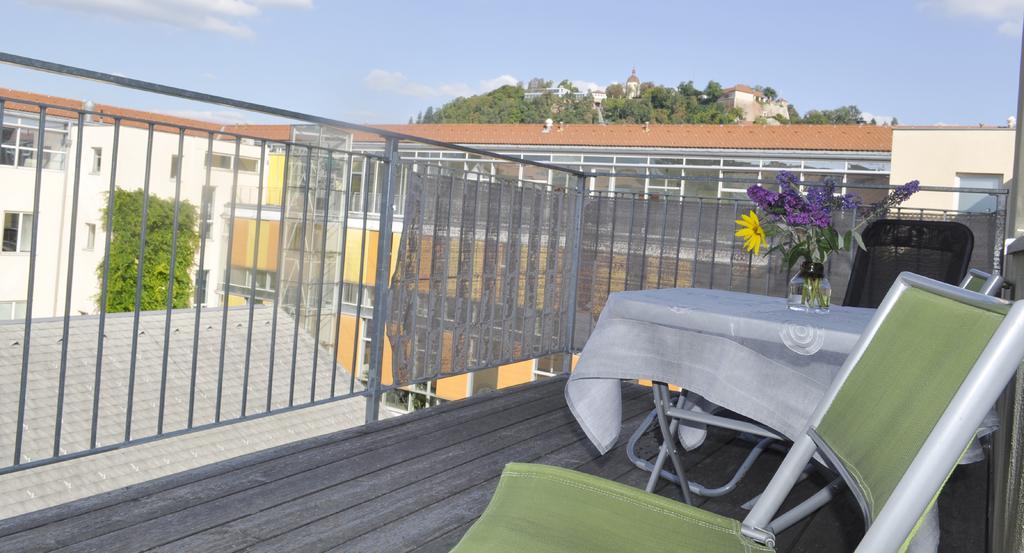 Apartment Mit Grossem Balkon Грац Экстерьер фото